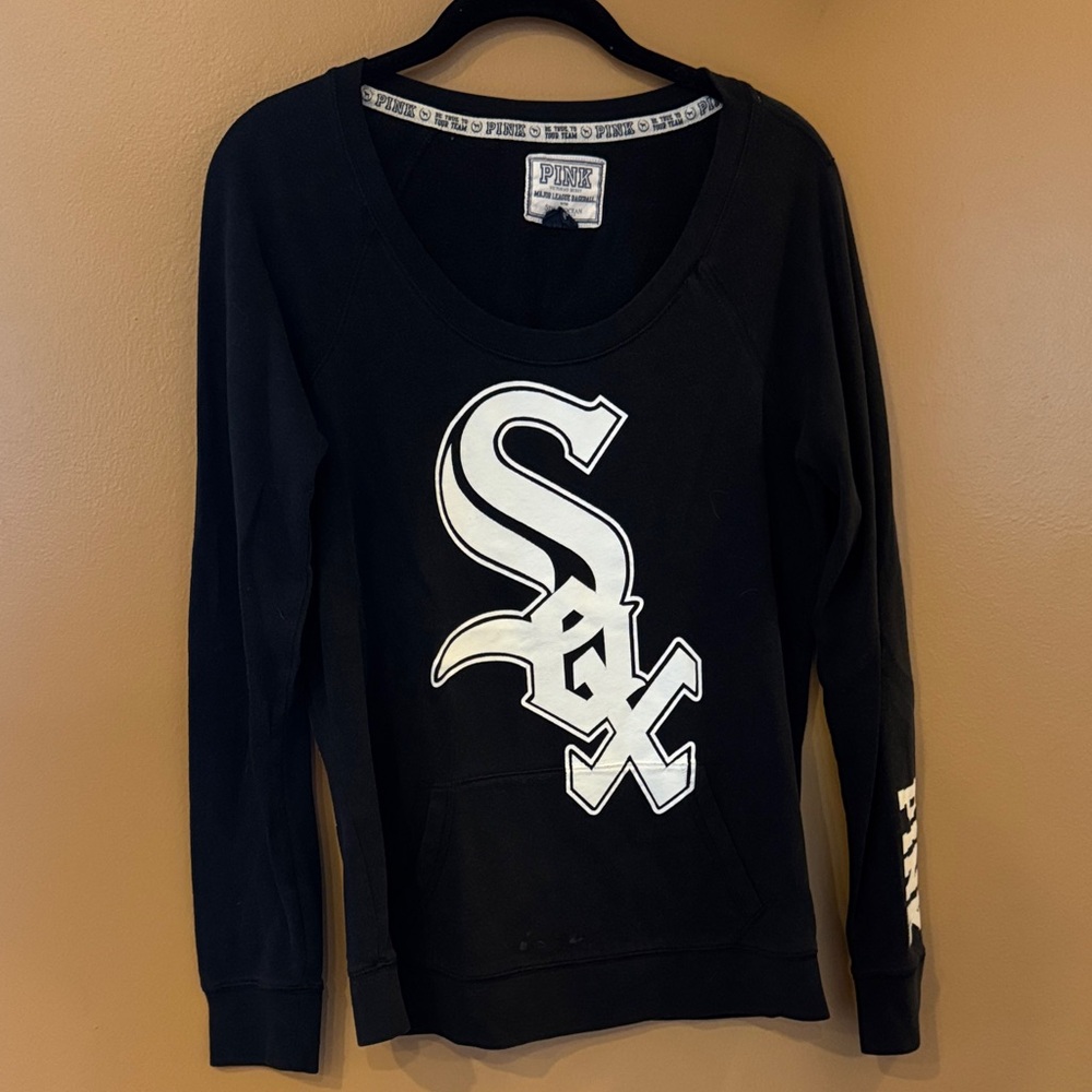 5th & Ocean Black PINK MLB Sweatshirt